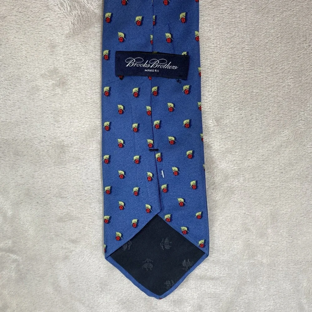 Brooks Brothers Makers Tie Lady Bug Leaf Silk Made in USA